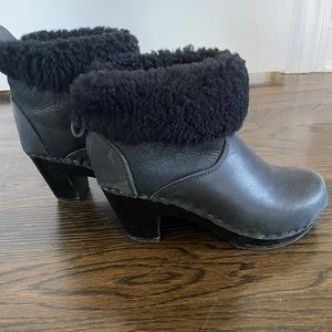 No 6 black shearling boots